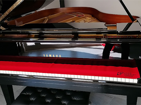 Pianoforte Yamaha C3